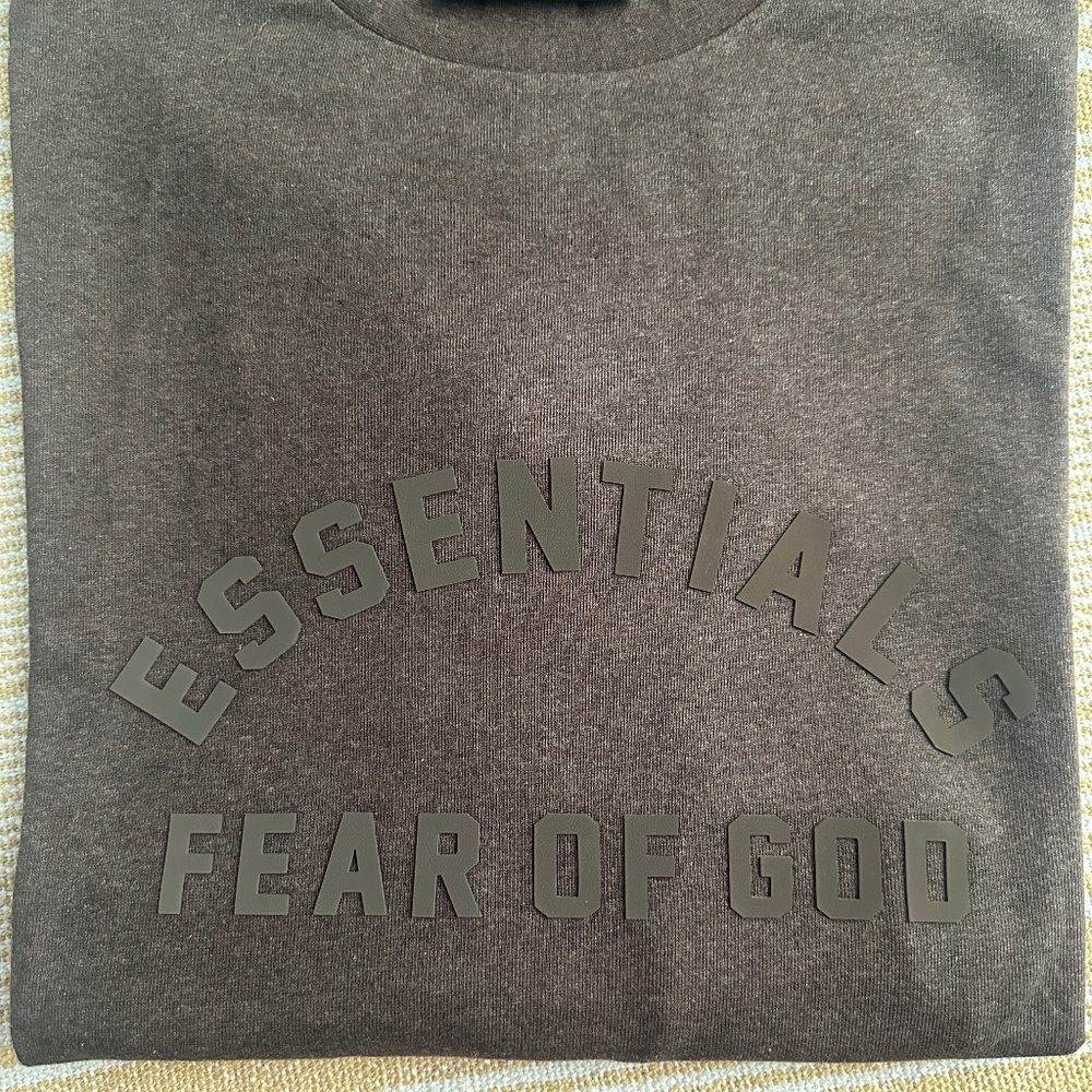 FEAR OF GOD ESSENTIALS